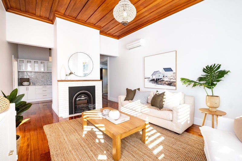 15 Lawrence Road, Hospital Hill, Napier - Carousel 2