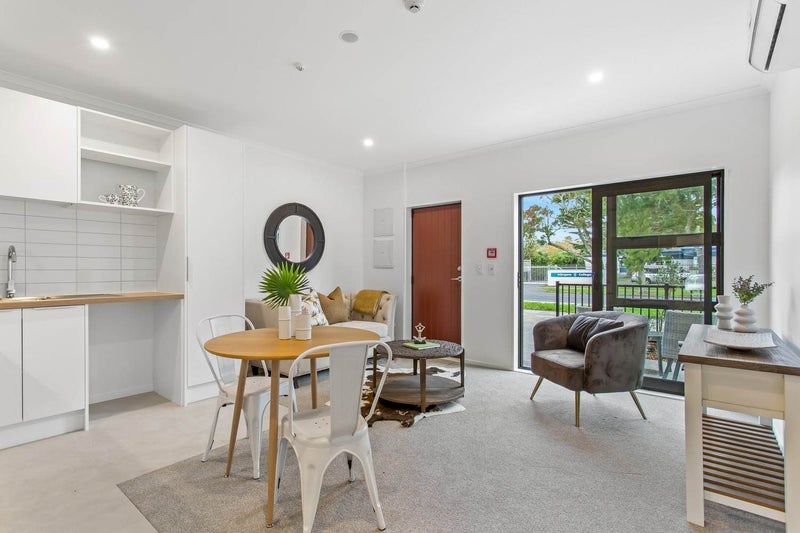 4/20 Bader Drive, Mangere, Auckland - Carousel 2