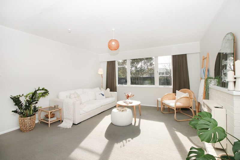 6 Fox Place, Cloverlea, Palmerston North - Carousel 1