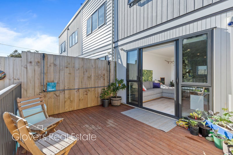 4/2 Brandon Road, Glen Eden, Auckland - Carousel 1