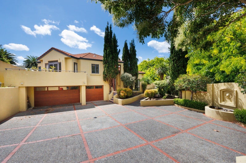 5 The Oaks, Awapuni, Palmerston North - Carousel 1