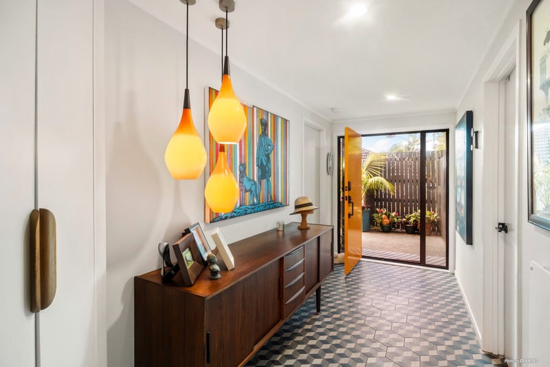 2/23 Cardigan Street, Western Springs, Auckland - Carousel 2