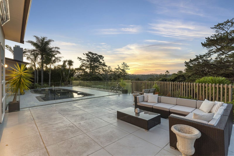 19 Meteor Place, Schnapper Rock, Auckland - Carousel 2