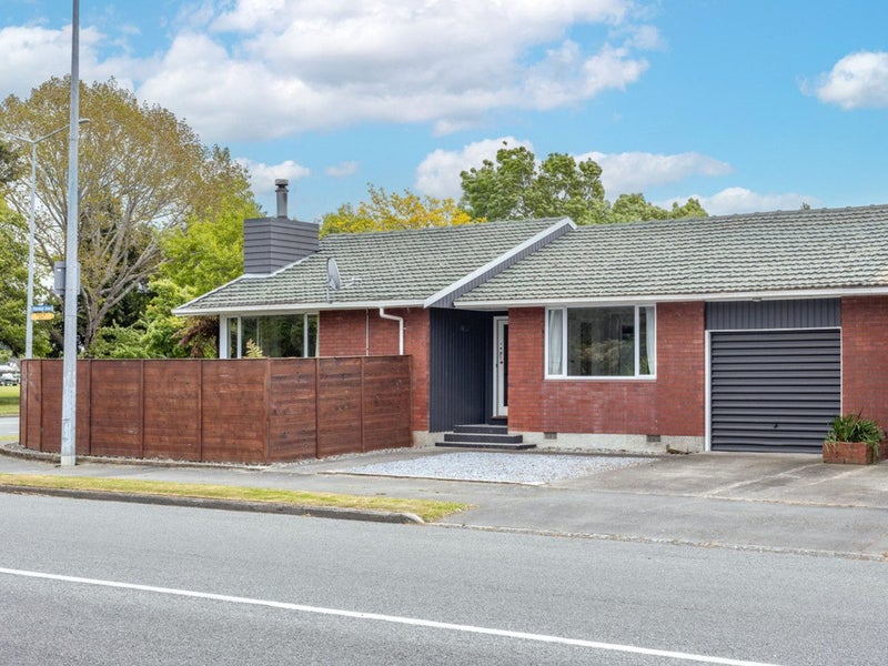 328 Memorial Avenue, Burnside, Christchurch - Carousel 1