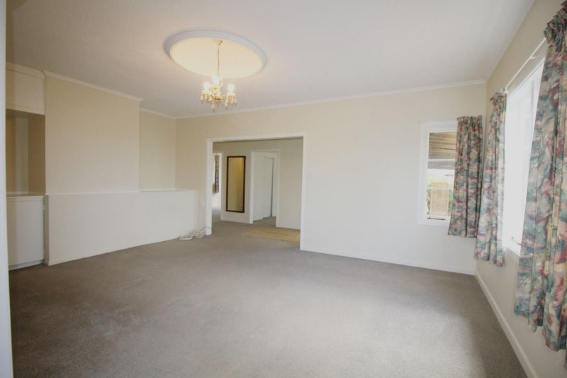 212 Godley Road, Titirangi, Auckland - Carousel 2