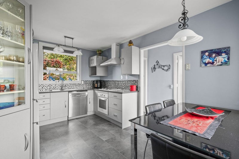 29 The Half Mile, Bridge Hill, Alexandra - Carousel 2