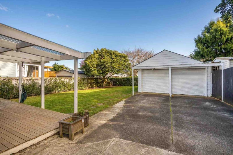 5 Tiri Road, Takapuna, Auckland - Carousel 2