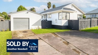 2/7 Rewarewa Road, Te Atatu Peninsula, Auckland - Carousel 1