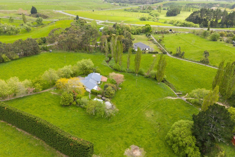 31 Kahuterawa Road, Linton, Palmerston North - Carousel 50