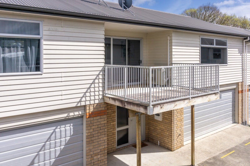 3/9 Beatty Street, Melville, Hamilton - Carousel 1