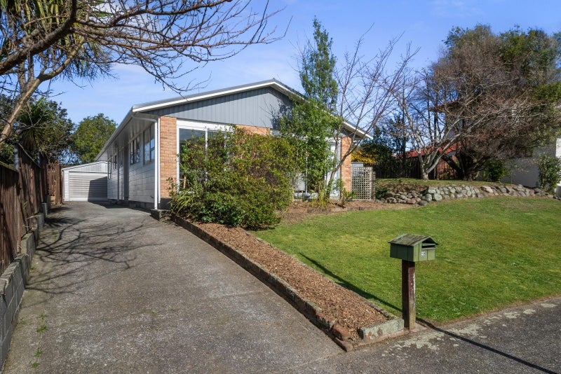 22 Brightwater Crescent, Totara Park, Upper Hutt - Carousel 2