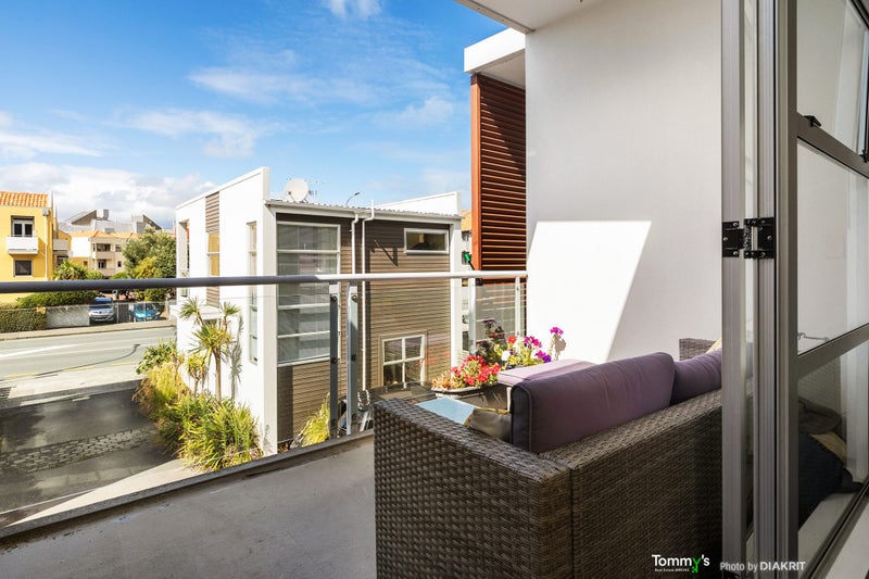 3/306 Evans Bay Parade, Hataitai, Wellington - Carousel 2