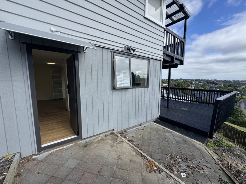 575 East Coast Road, Browns Bay, Auckland - Carousel 2