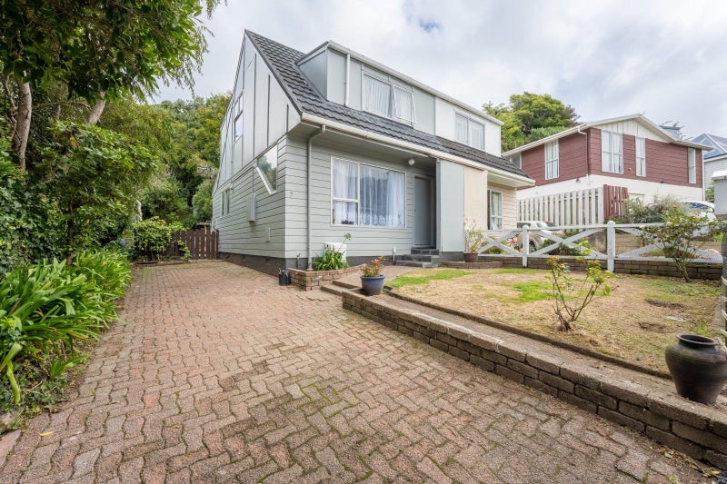 1/7 Rondane Place, Tirohanga, Lower Hutt - Carousel 2
