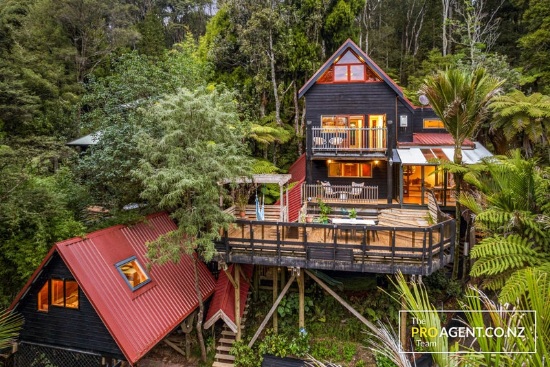 175 Laingholm Drive, Laingholm, Auckland - Carousel 1