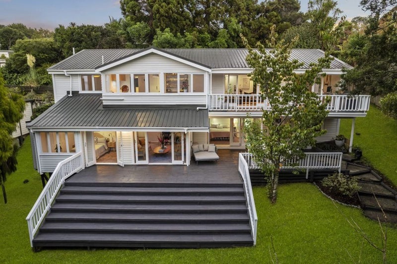 21 Vienna Place, Birkenhead, Auckland - Carousel 1