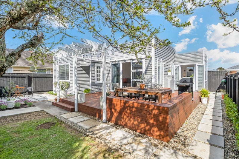 14 Bristol Street, Trentham, Upper Hutt - Carousel 1