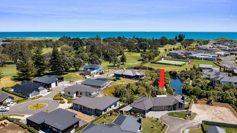 5 Condor Crescent, Waiwhakaiho, New Plymouth - Carousel 2