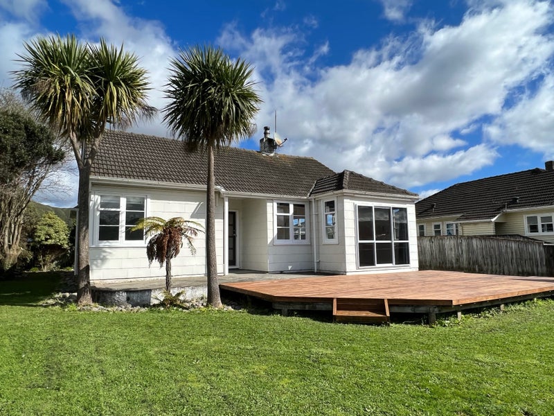 10 Hewer Crescent, Naenae, Lower Hutt - Carousel 1