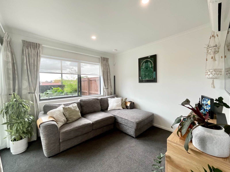 9 Pangu Way, Mangere, Auckland - Carousel 2