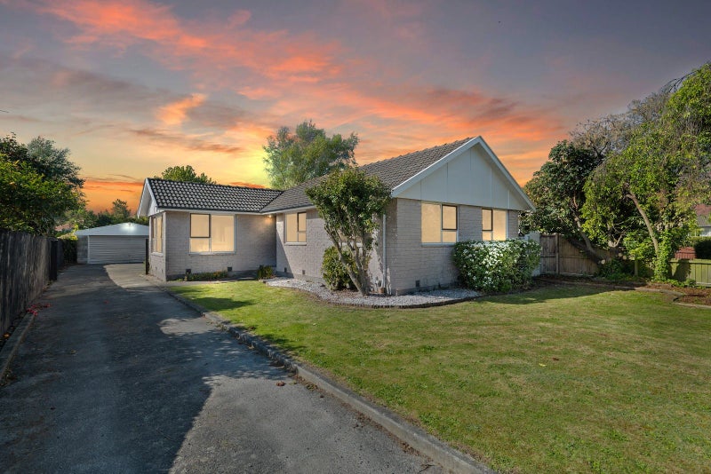62 Oakley Crescent, Hornby, Christchurch - Carousel 1