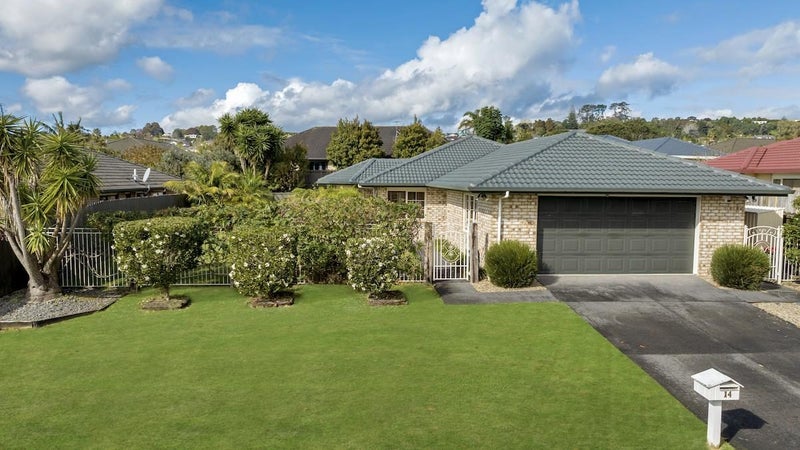 14 Moycullien Lane, East Tamaki Heights, Auckland - Carousel 1