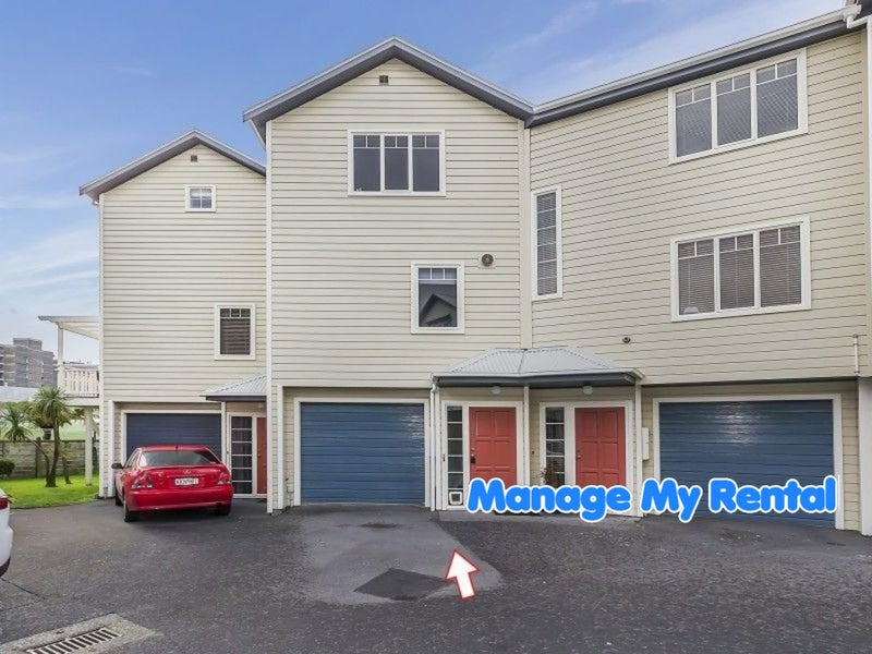 4/10 Colombo Street, Newtown, Wellington - Carousel 1