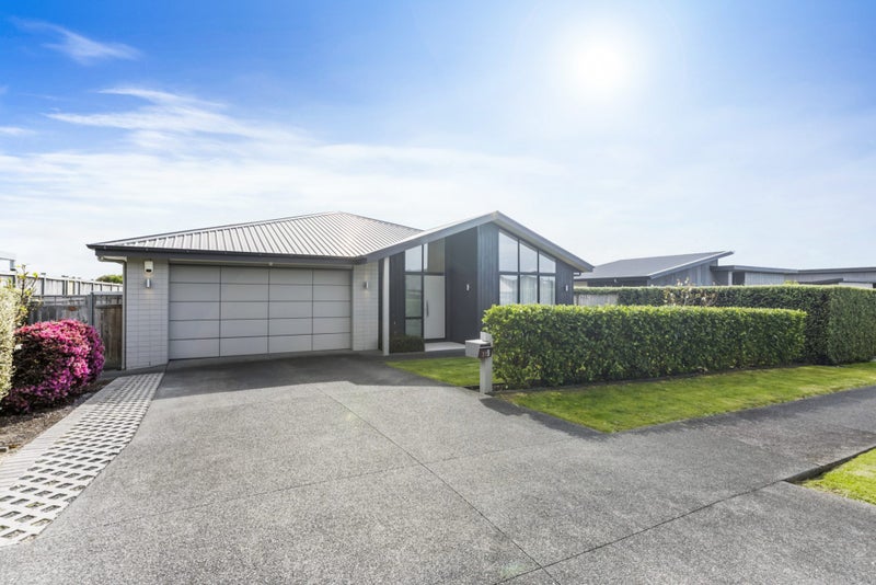 22 Kibblewhite Avenue, Beachlands, Auckland - Carousel 2