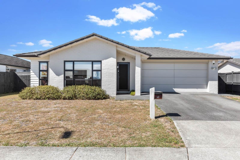60 Turnberry Drive, Wattle Downs, Auckland - Carousel 1