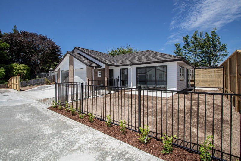 1/23 MacCallum Court, Rototuna, Hamilton - Carousel 1
