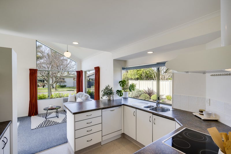 3 Alderney Way, Taradale, Napier - Carousel 2