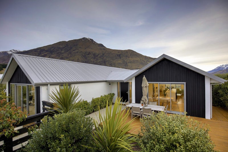 3 Shipton CT, Wakatipu Basin - Carousel 1
