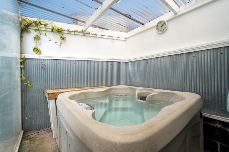 36 Eaton Road, Hillsborough, Auckland - Carousel 35