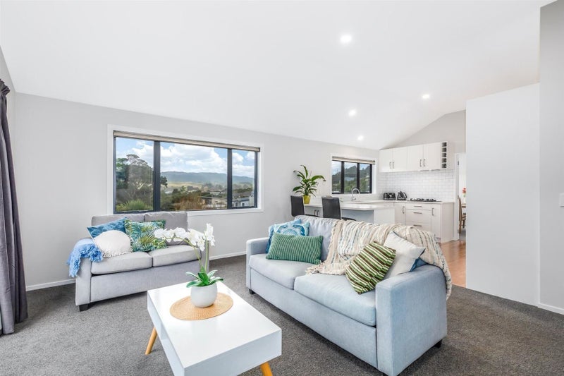 41 Samwell Drive, Whitby, Porirua - Carousel 2