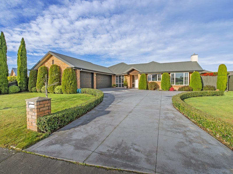 47 Kinsella Crescent, Aidanfield, Christchurch - Carousel 1