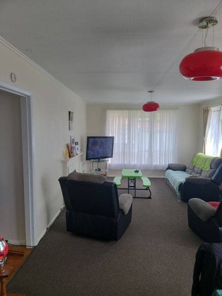 2 Te Wheoro Street, MEREMERE, MERCER - Carousel 2