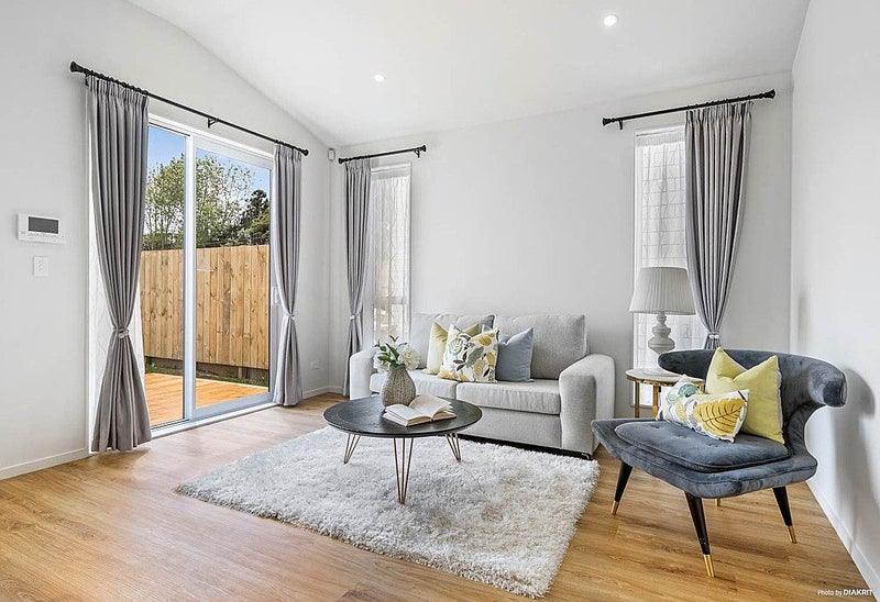 15 Matakohe Road, Westgate, Auckland - Carousel 2