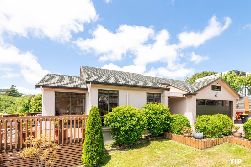 16 Wantwood Grove, Churton Park, Wellington - Carousel 2