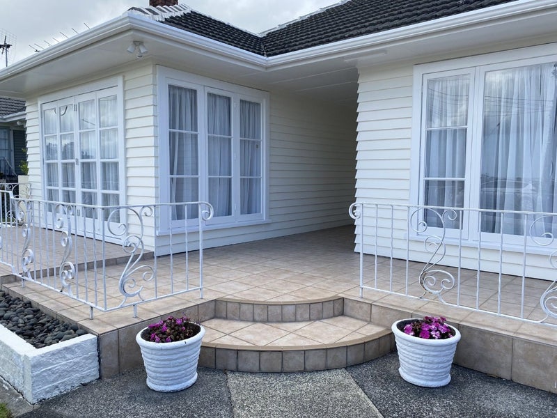 22 Monarch Avenue, Hillcrest, Auckland - Carousel 1