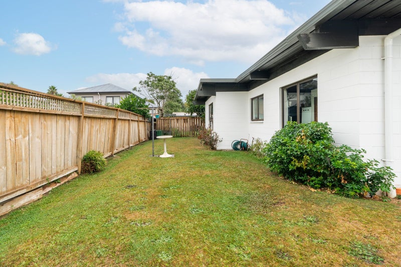 122B Galloway Street, Hamilton East, Hamilton - Carousel 21