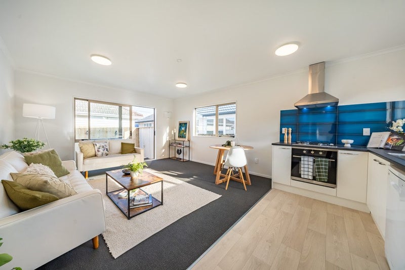 18 Sheridan Crescent, Trentham, Upper Hutt - Carousel 2