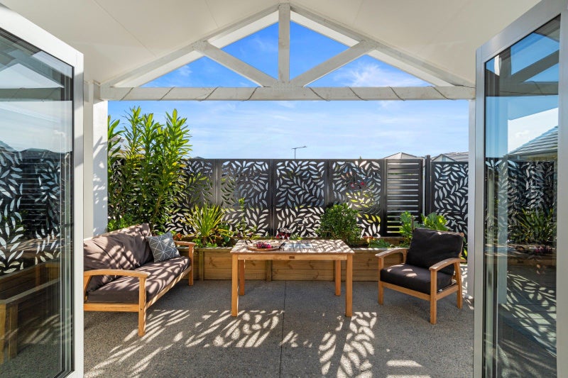 8 Applin Lane, Pyes Pa, Tauranga - Carousel 2