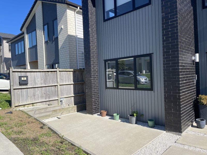 5 Barley Road, Flat Bush, Auckland - Carousel 1
