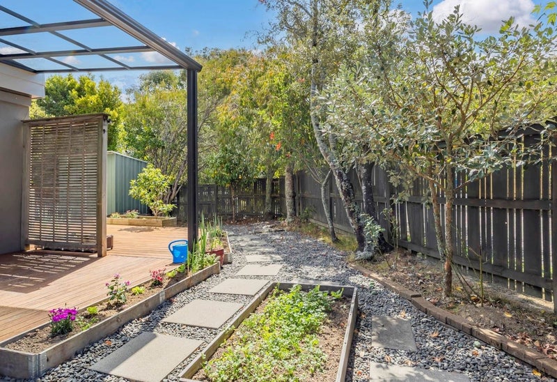 1/24 Tree View Avenue, Glenfield, Auckland - Carousel 26