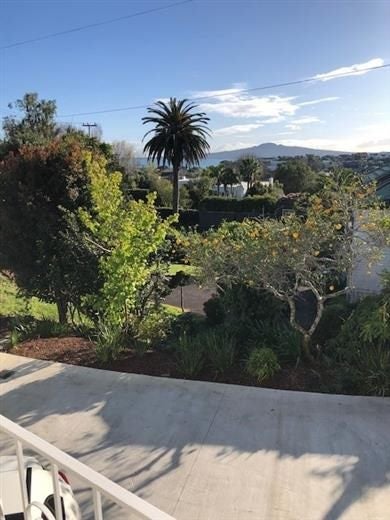 2/72 Patteson Avenue, Mission Bay, Auckland - Carousel 11