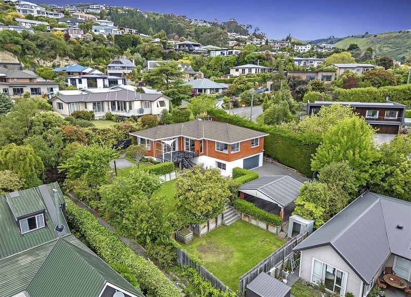 7 Whaka Terrace, Huntsbury, Christchurch - Carousel 1