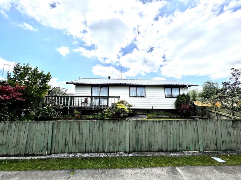 5 Peter Hall Drive, Kelvin Grove, Palmerston North - Carousel 17