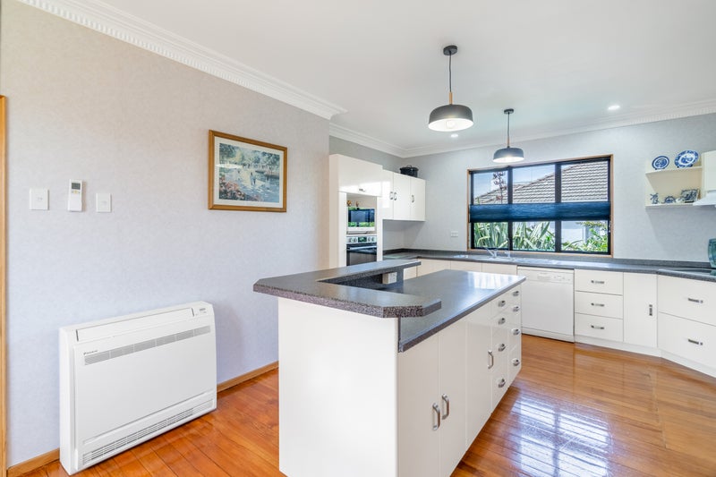 10 Coronation Street, Strathern, Invercargill - Carousel 2