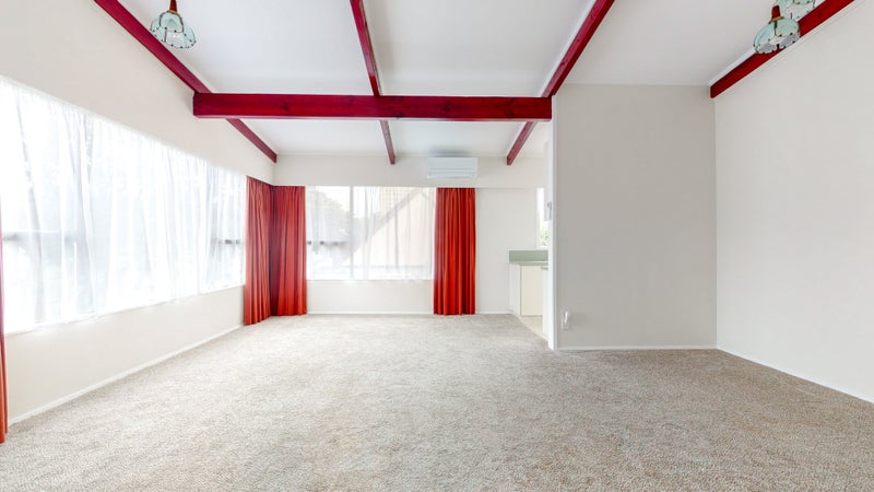 36 Akaroa Drive, Maupuia, Wellington - Carousel 1