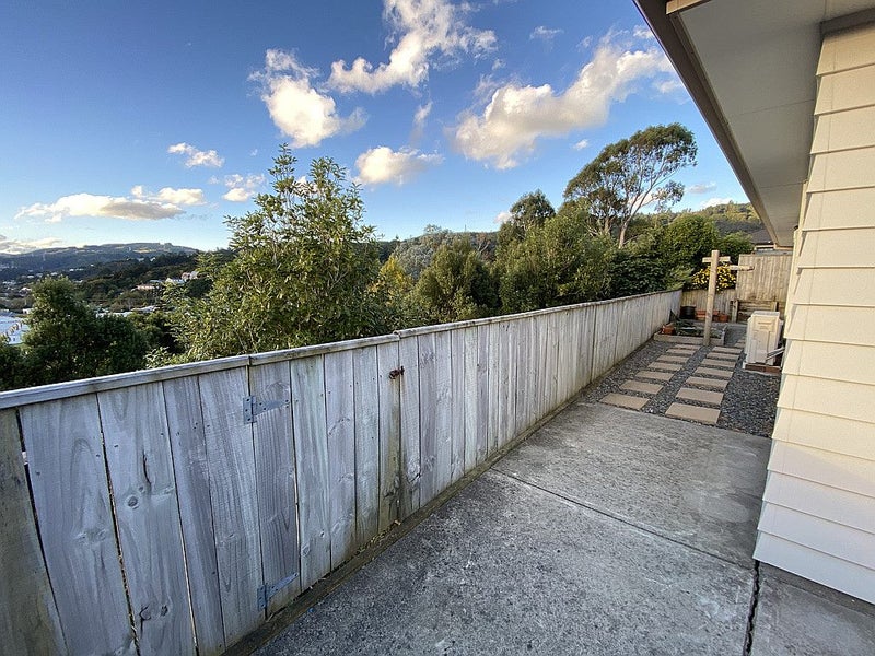 33 Speldhurst Grove, Stokes Valley, Lower Hutt - Carousel 2